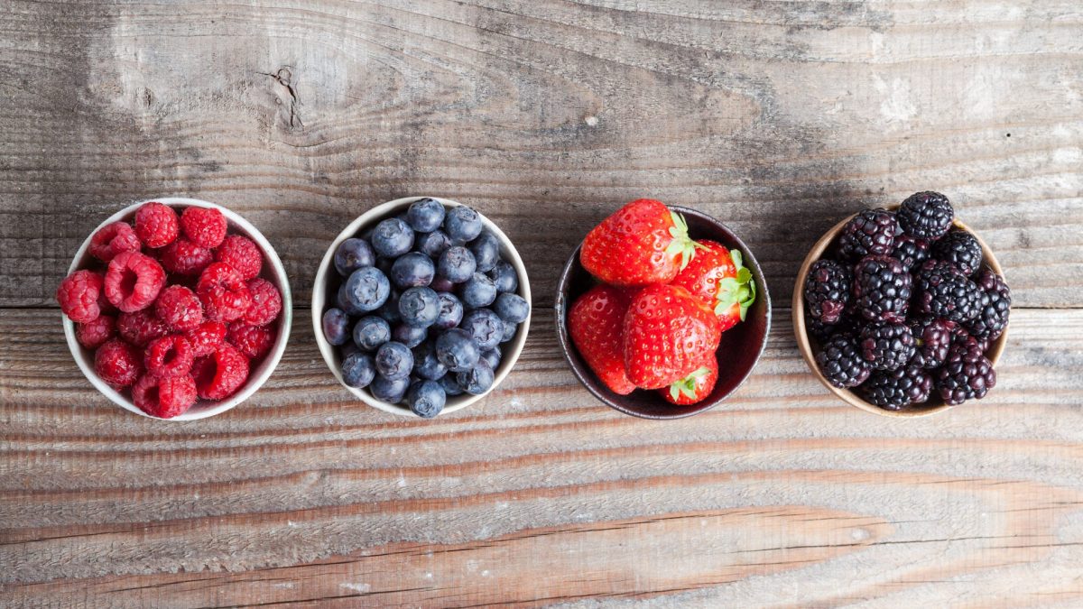 Fresh berries and antioxidants